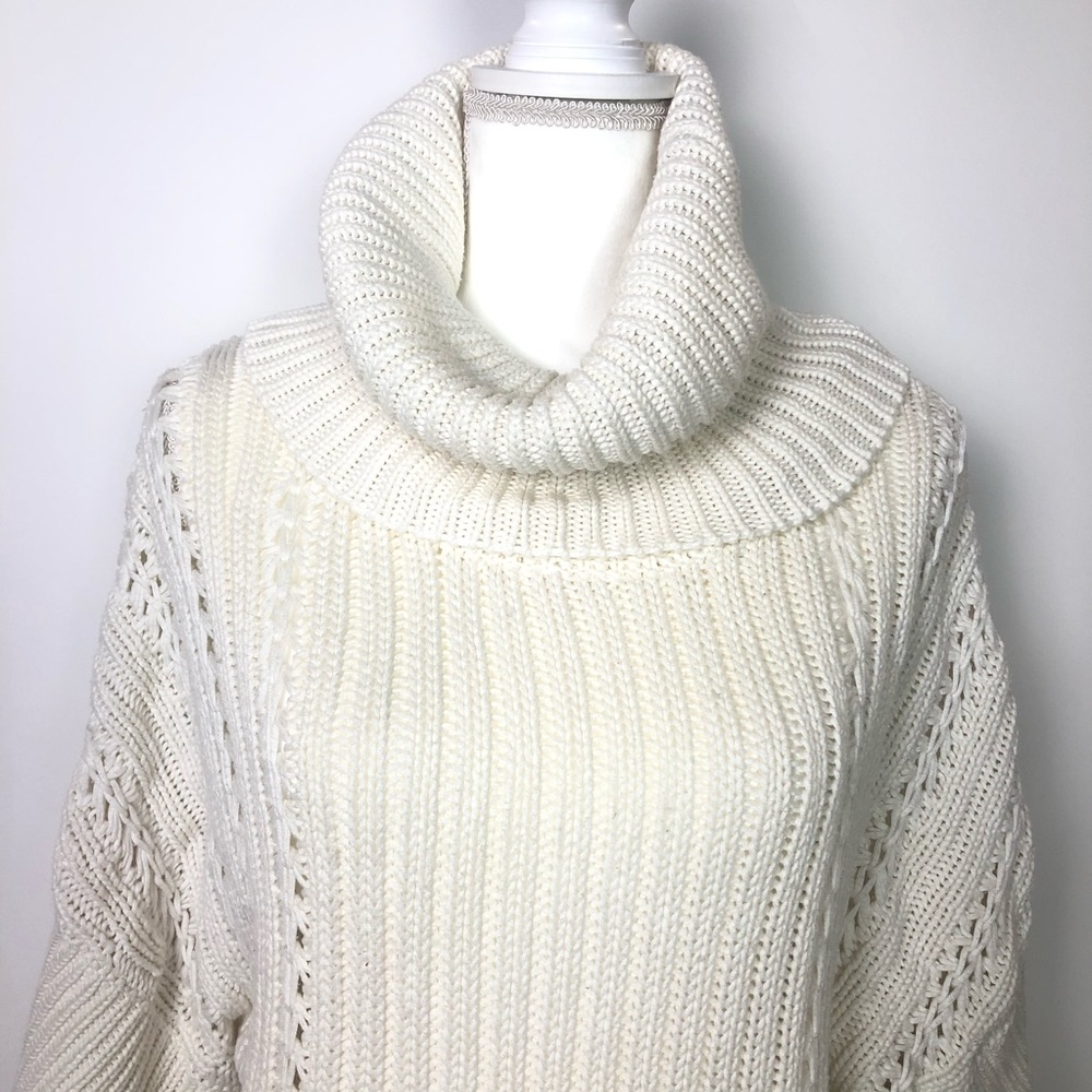 Tahari Knitted Cowl Sweater cream White Medium